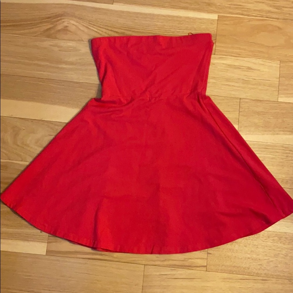 Strapless dress